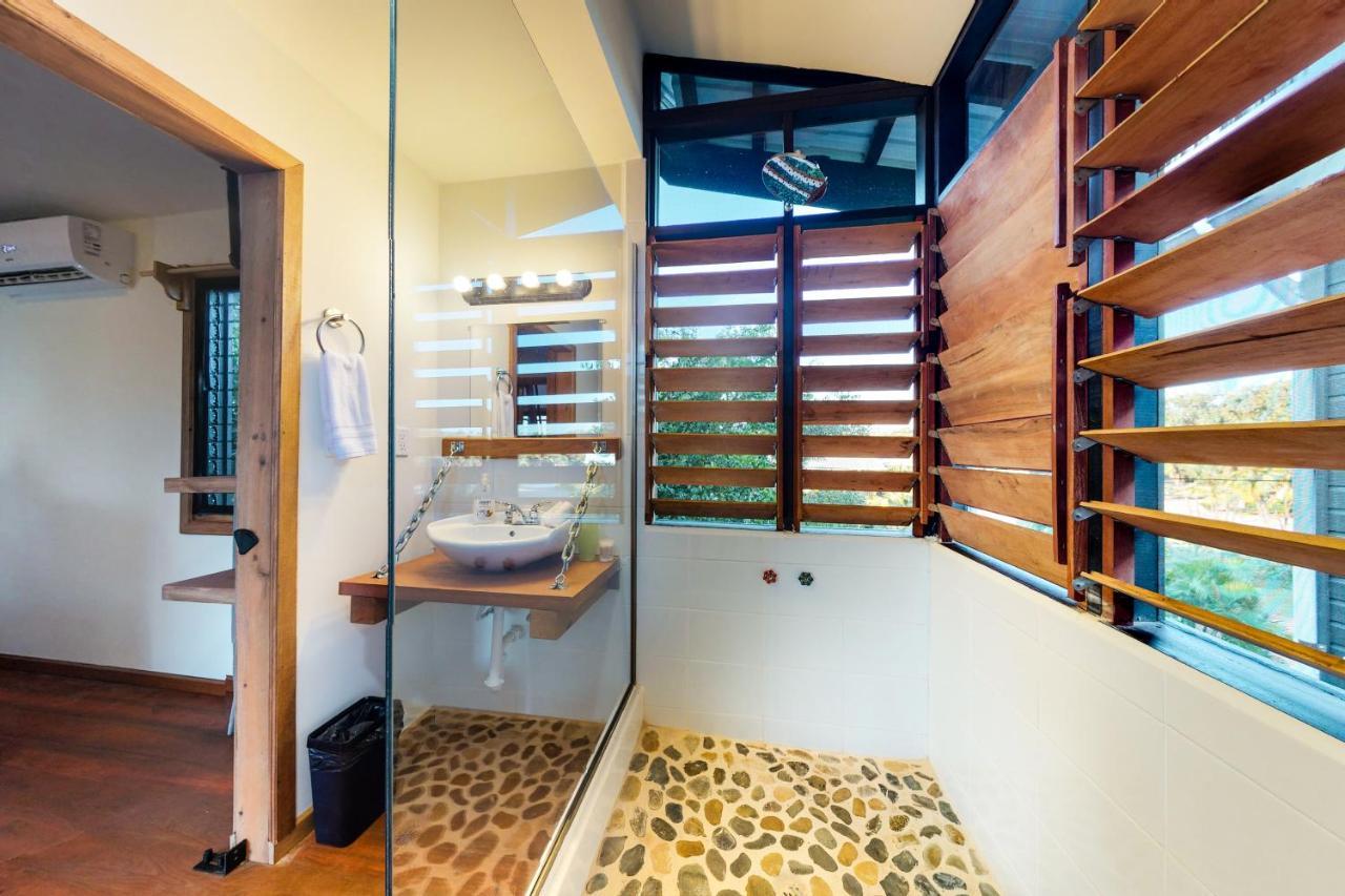 Inn The Trees Cabanas Placencia ภายนอก รูปภาพ